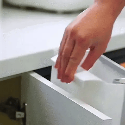 Poubelle de Cuisine Suspendue : Hygiène et Gain de Place Garanti